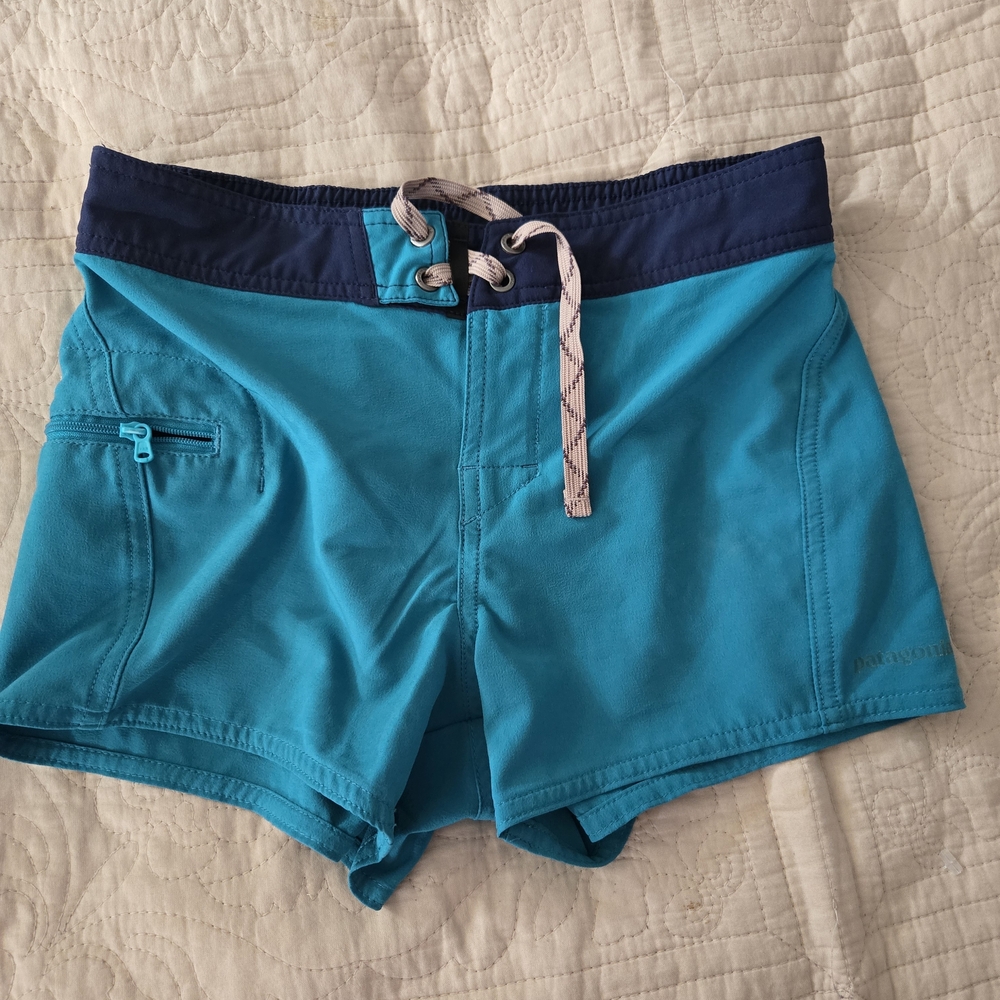 Girls Patagonia Wavefarer Boardshorts Size Medium 10